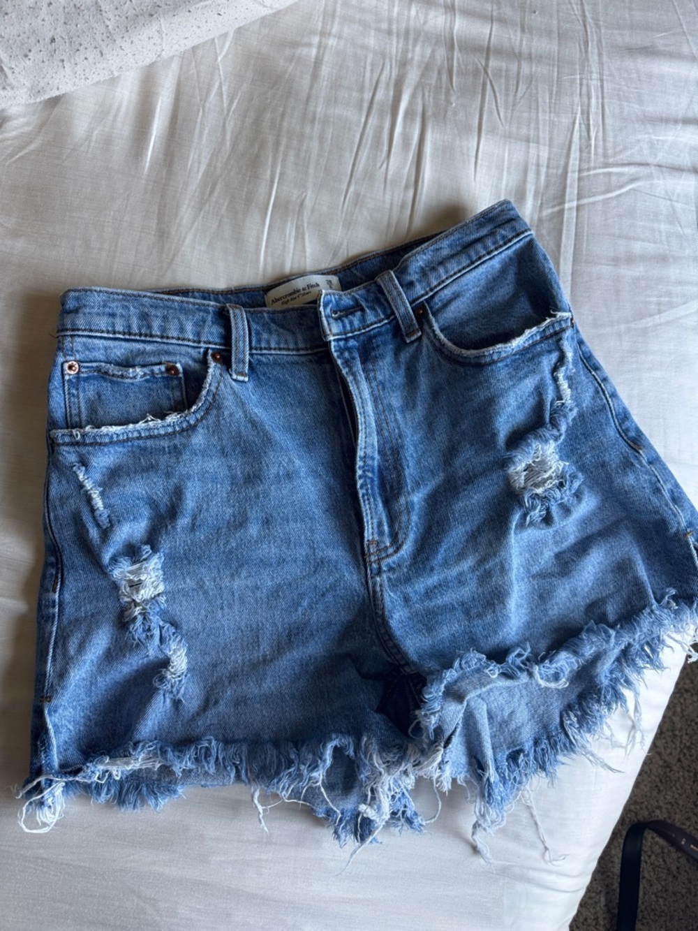Abercrombie High Rise 4” curve love shorts